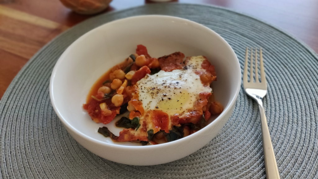 Baked Eggs with Chickpeas & Spinach